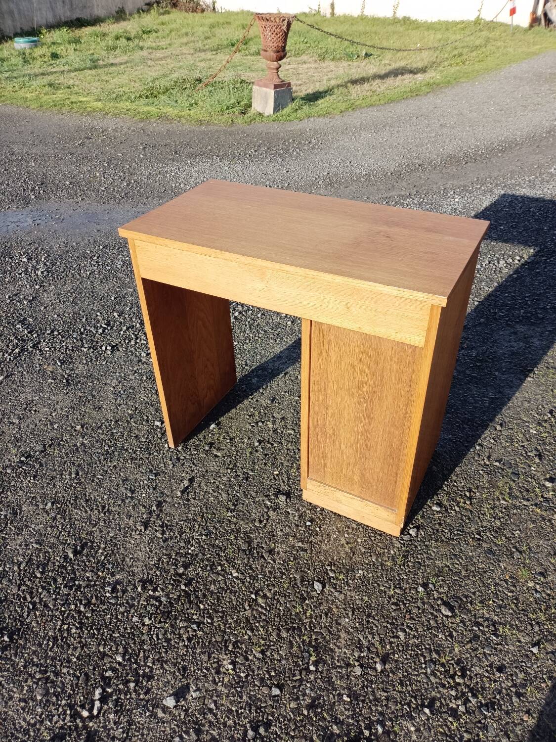Small desk