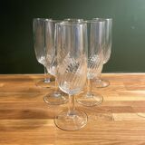 6 clear glass champagne flutes in very good condition