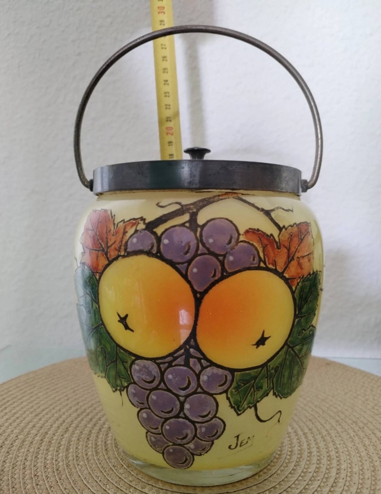 Seau à biscuits en verre émaillé signé JEM (École Legras)