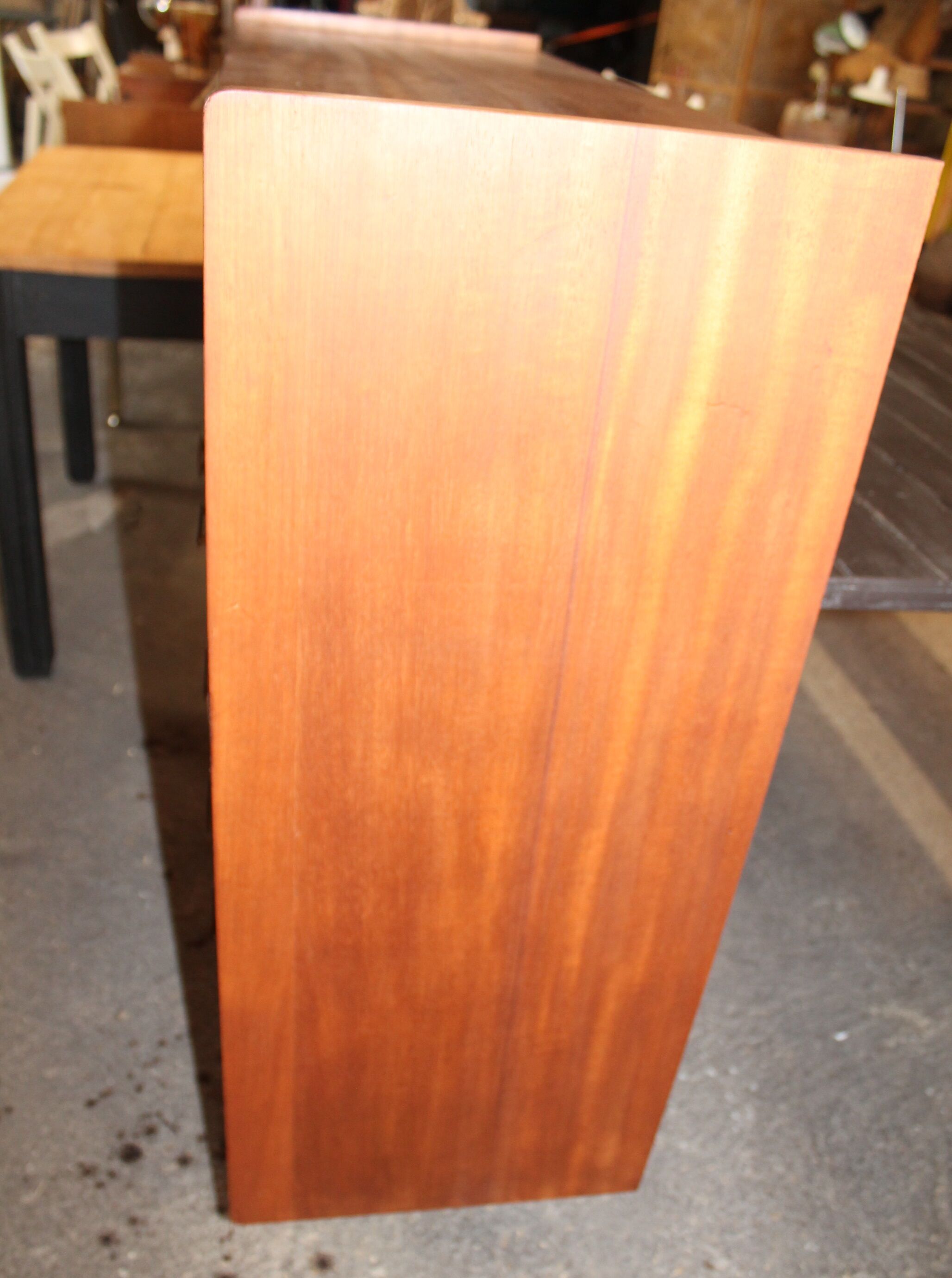 Commode vintage