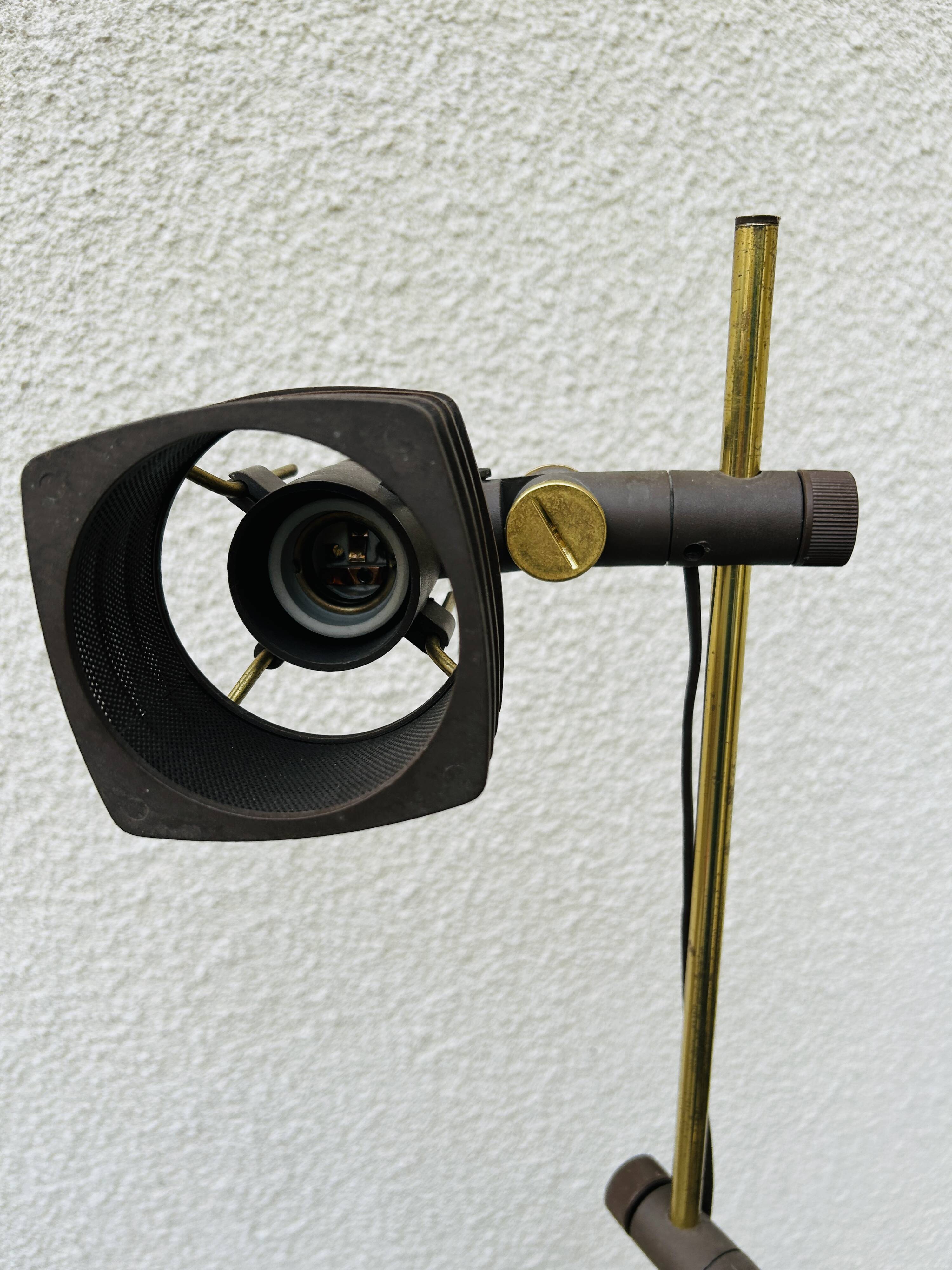 Adjustable vintage mid-century floor lamp – brass