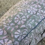 Set of 2 iron garden chairs