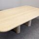 Table basse minimaliste en travertin, Italie vers 1970