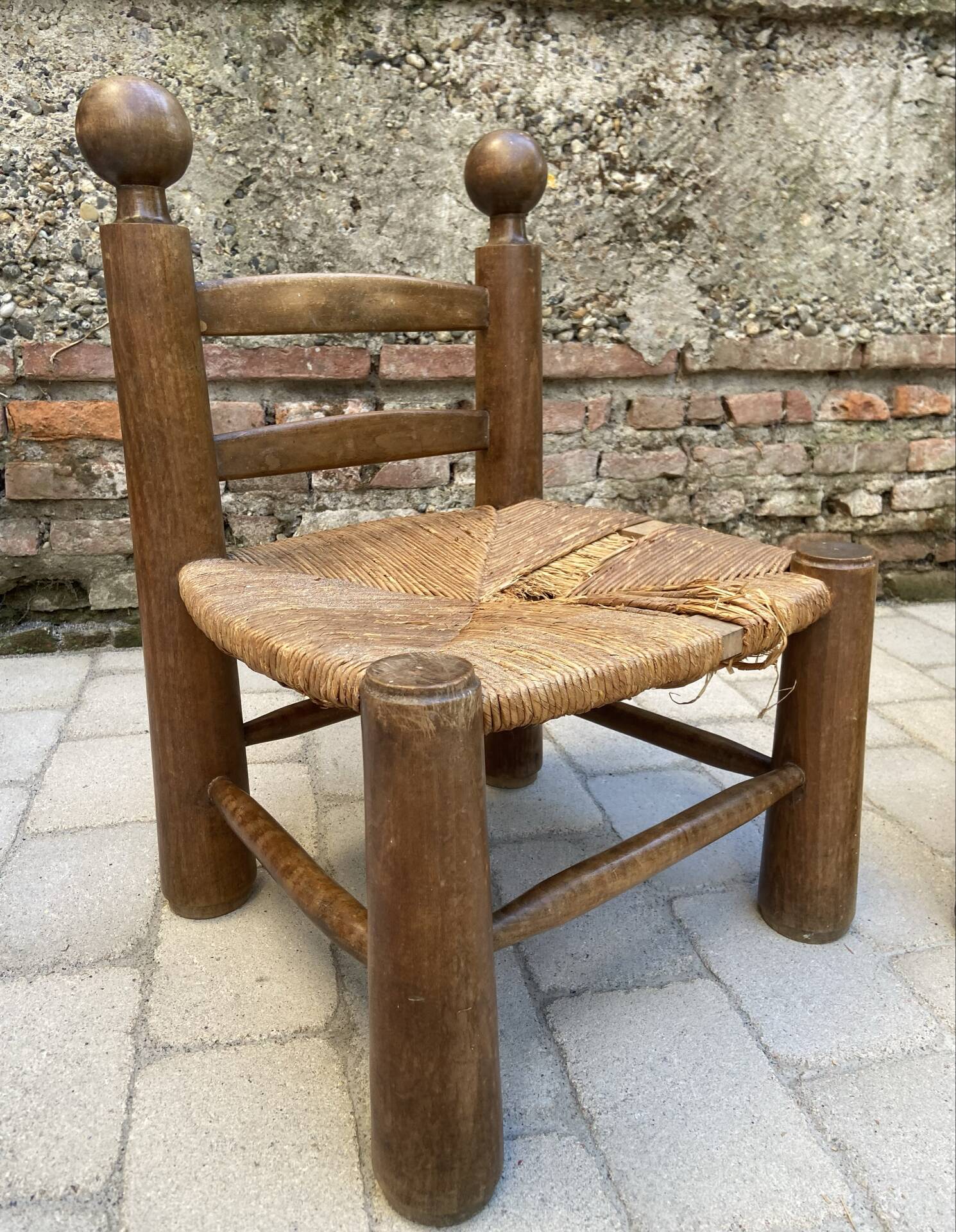 Paire de chaises brutalistes attribuées à Charles Dudouyt