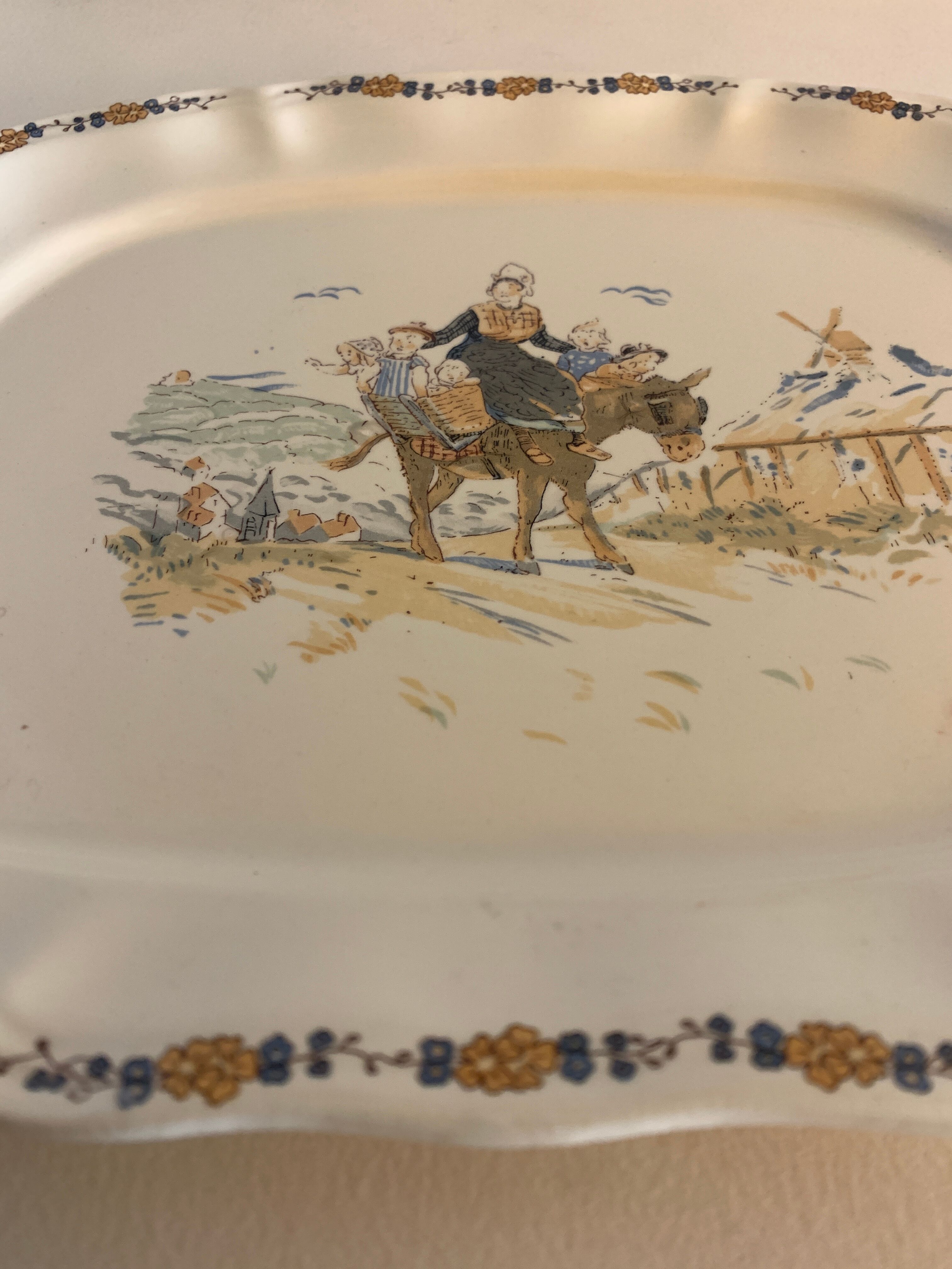8 dessert plates and service dish Sarreguemines Les Enfants Richard