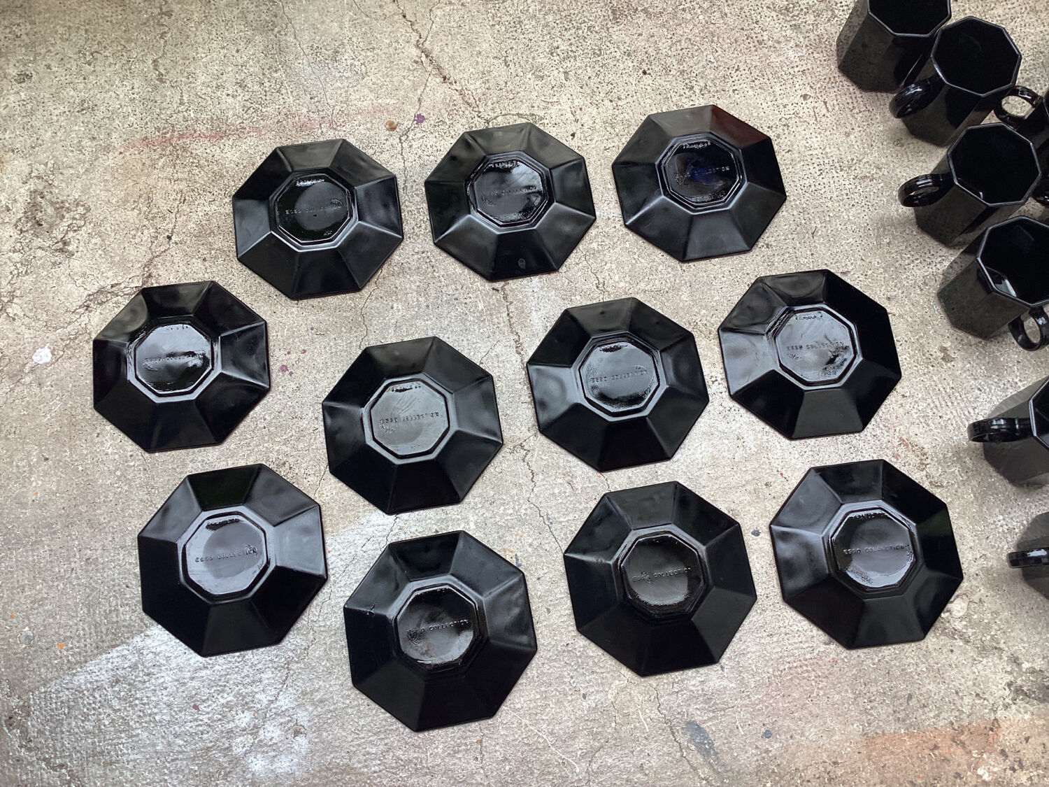 Large 11-cup coffee service Arcoroc vintage Esso collection