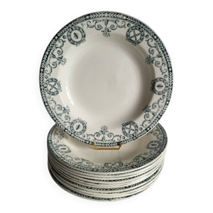 11 Assiettes creuses