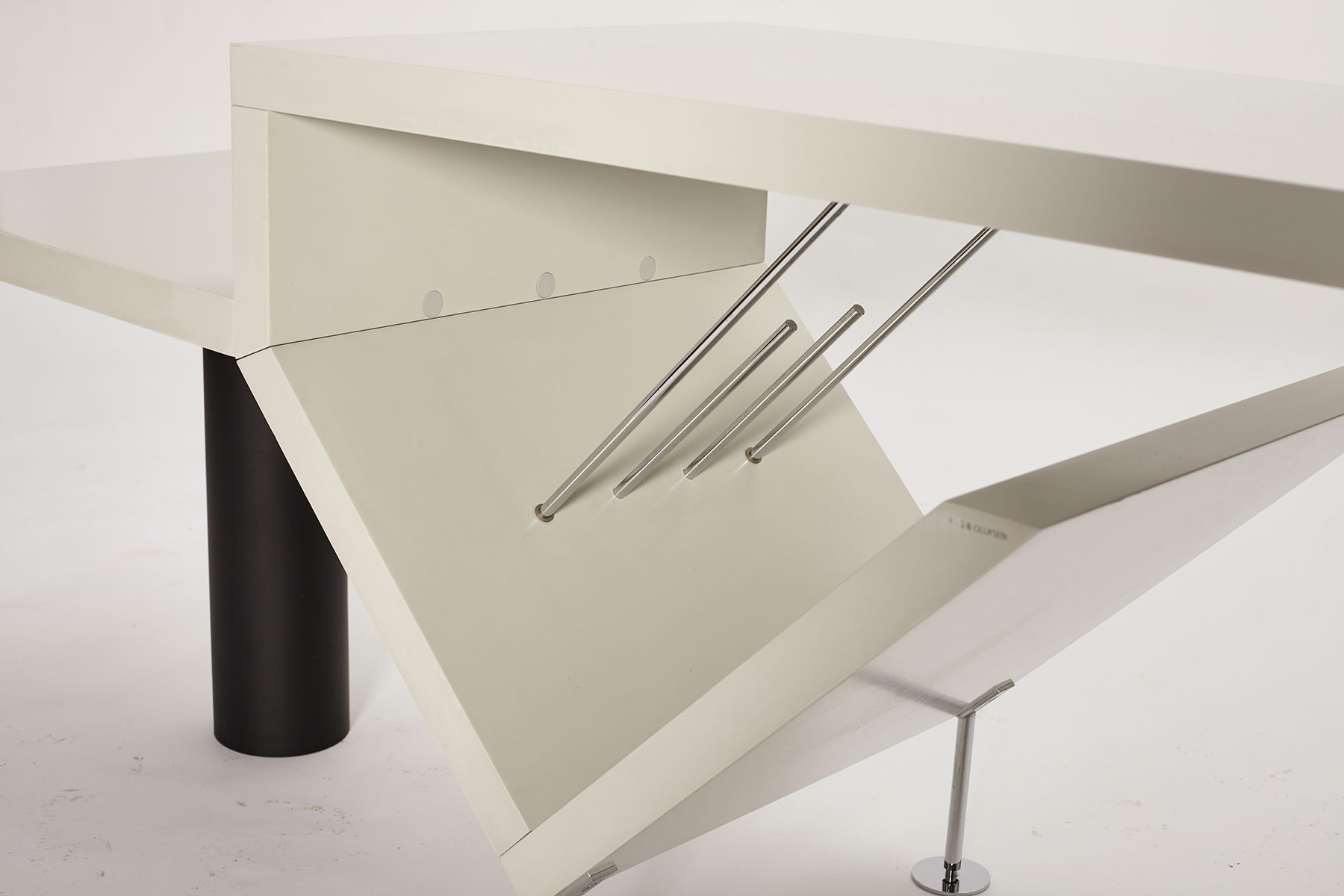 Bang & Olufsen console table