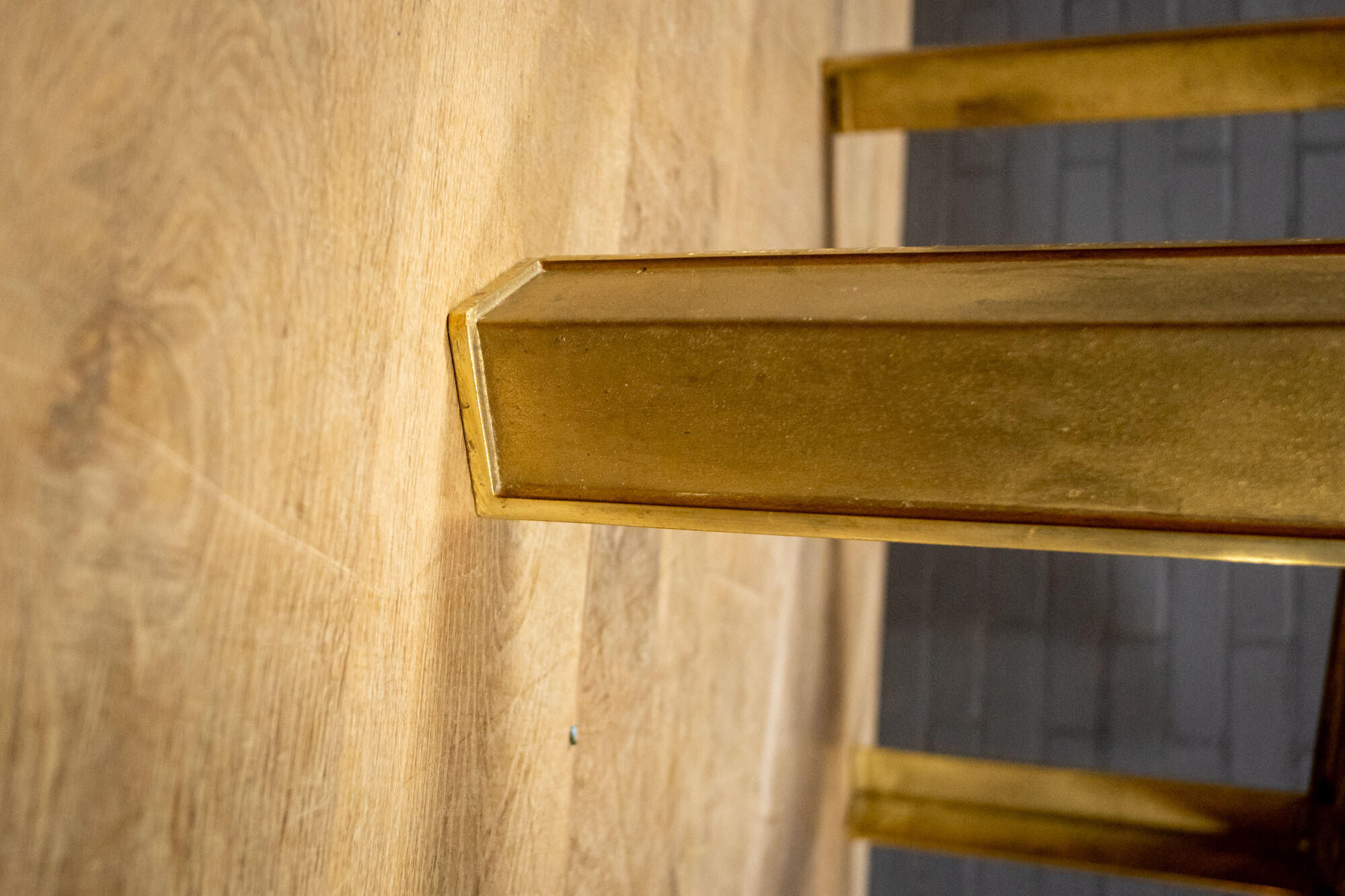 Coffee table made of brass and glass.