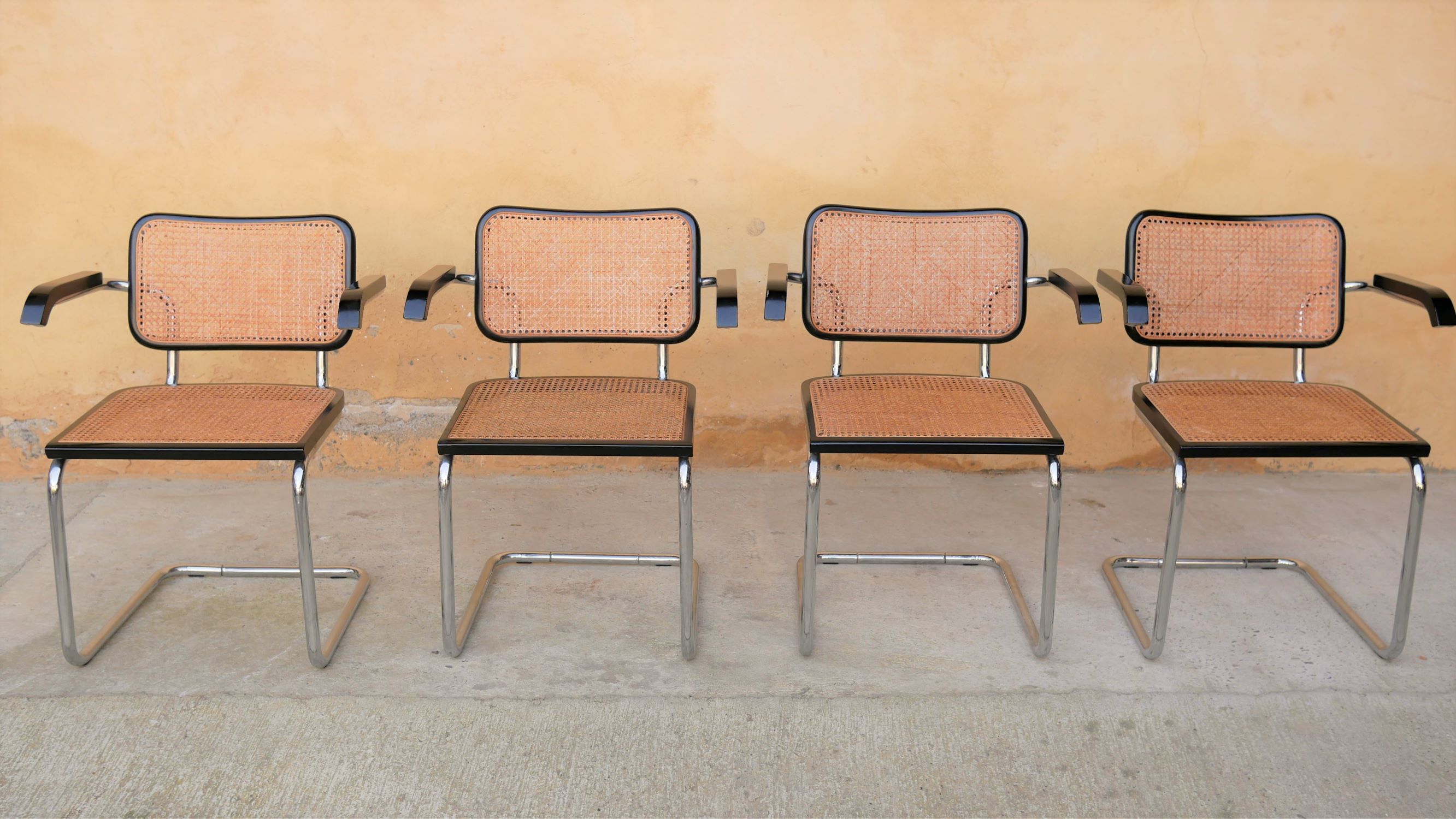 Fauteuil B64 par Marcel Breuer