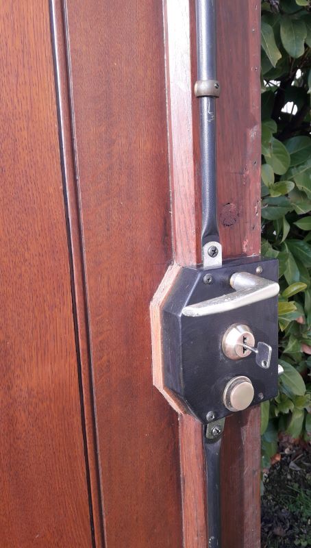 Entrance door 208,7x94 oak multipoint lock