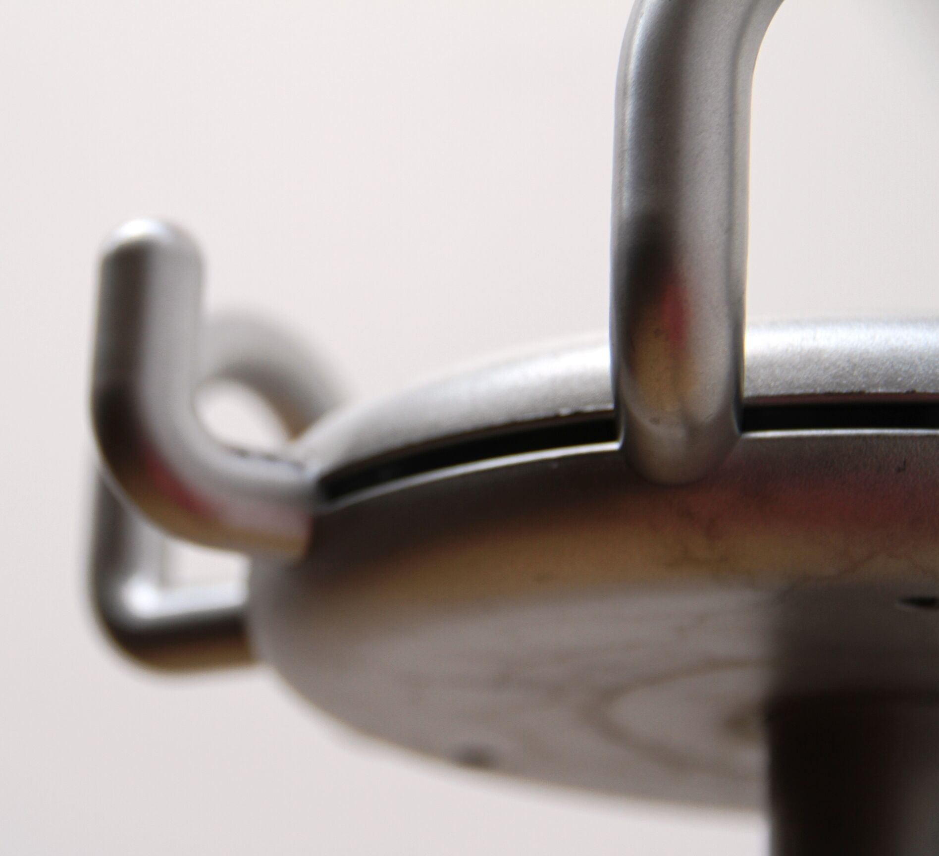 Coat rack 999 Aiuto, Rexite