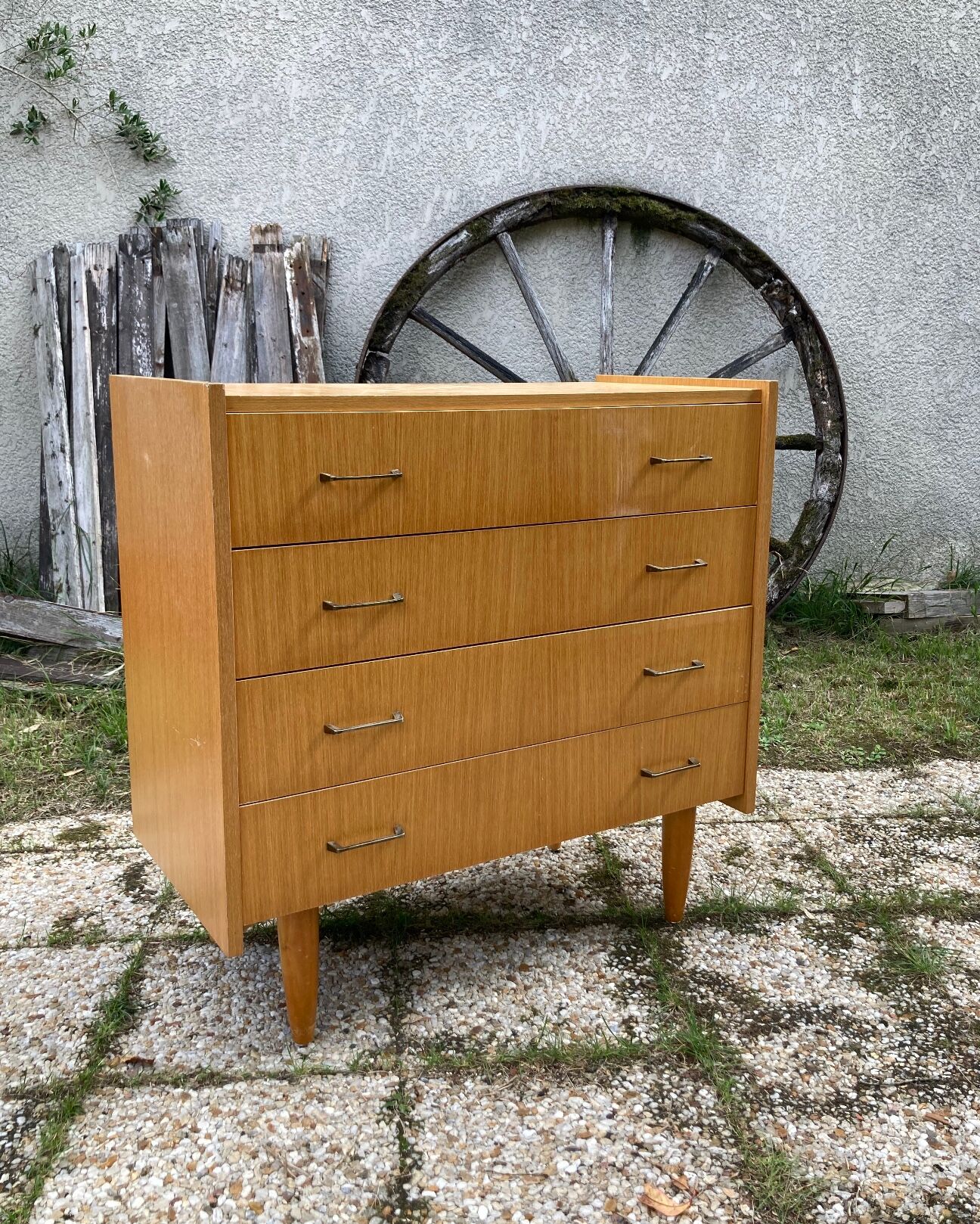 Vintage chest of drawers