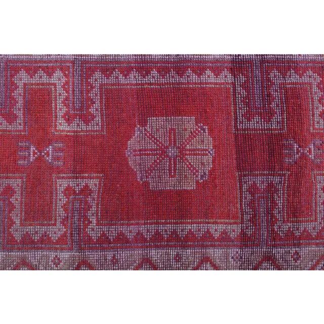 Vintage 1970s Turkish Oushak Handmade Pink Red Wool Wool Runner 89X265