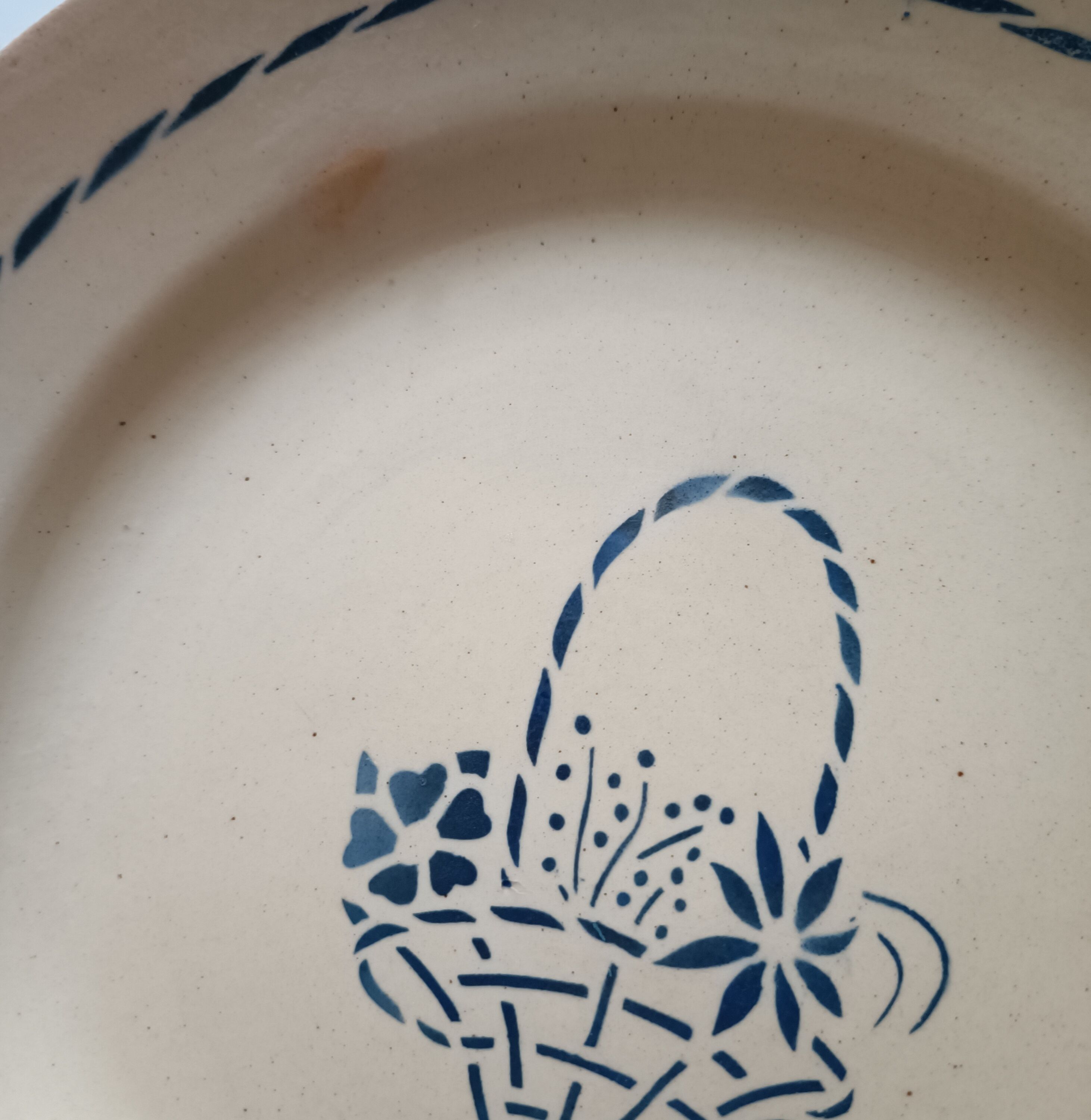 4 plates and a salad bowl Creil and Montereau