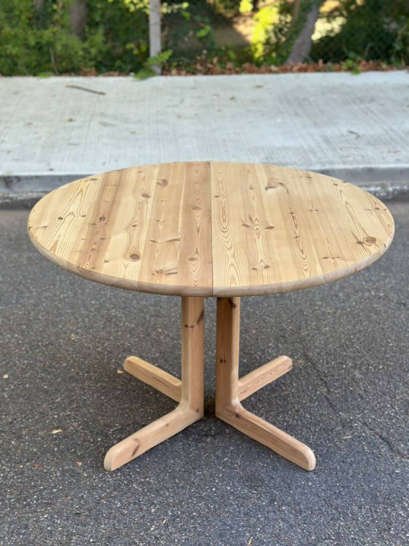 Table à manger ronde décapée extensible style Rainer Daumiller Hirtshal 146