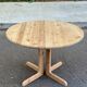 Table à manger ronde décapée extensible style Rainer Daumiller Hirtshal 146