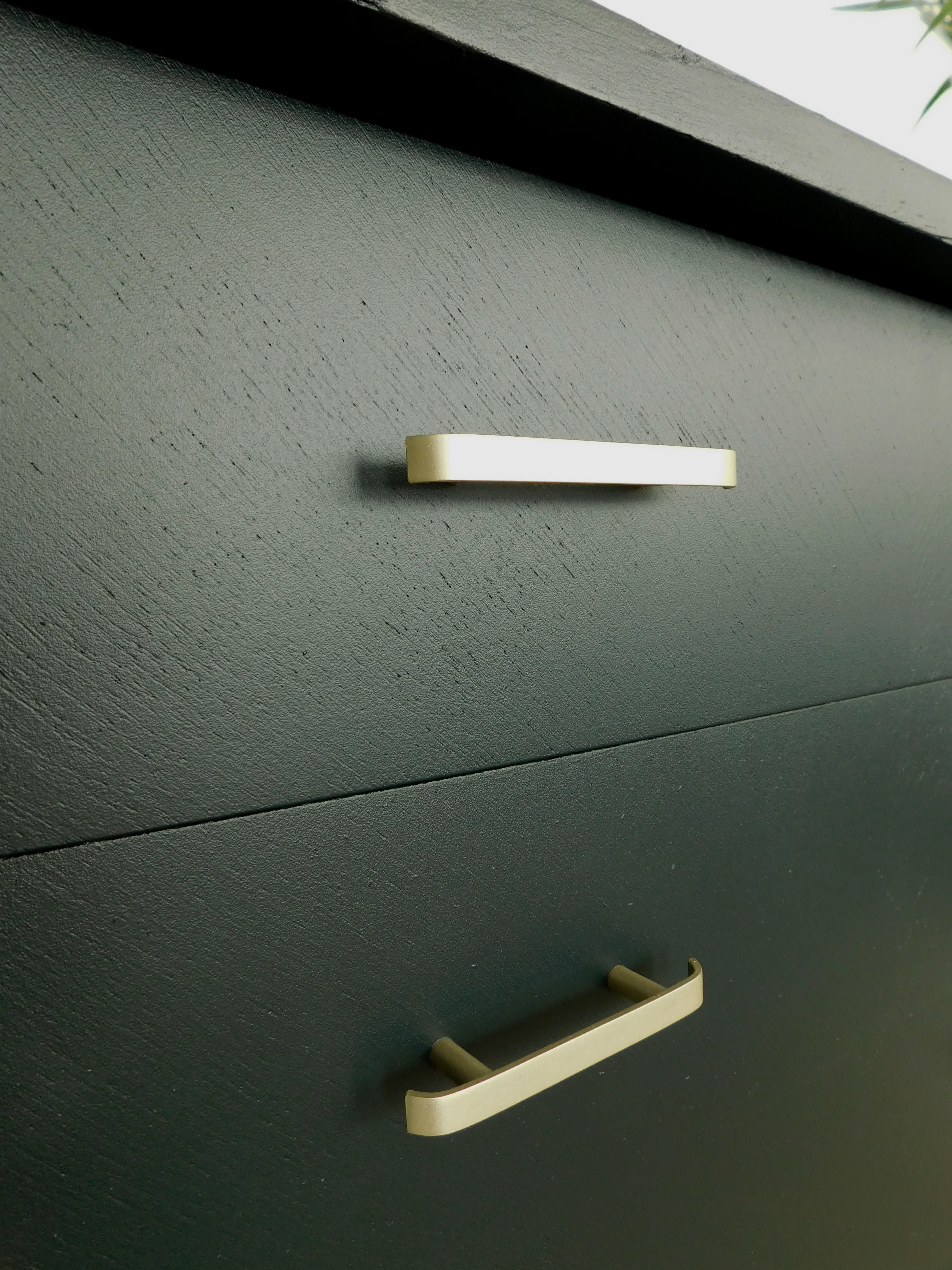 Dark green vintage chest of drawer