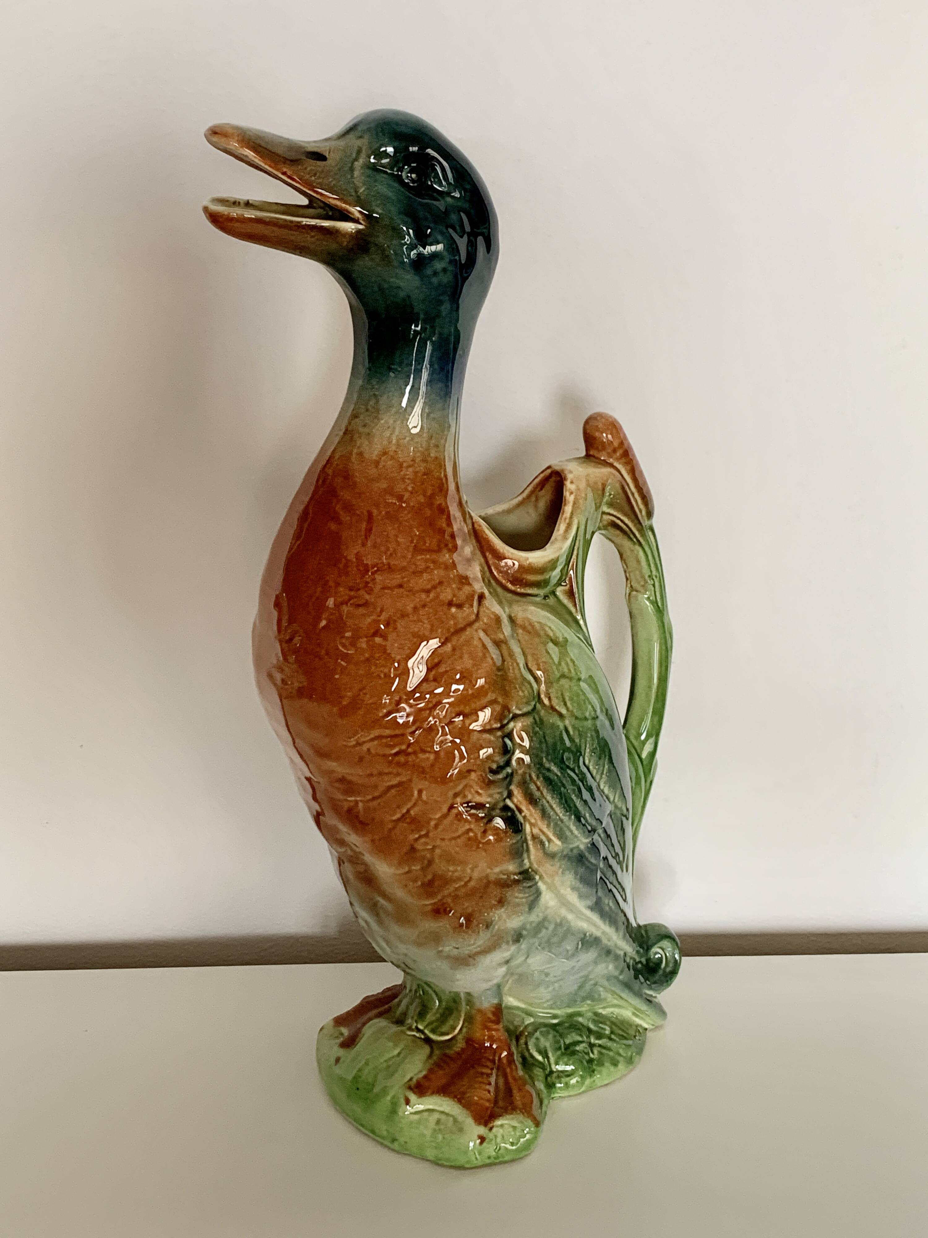 Pichet canard en barbotine de Saint-Clément