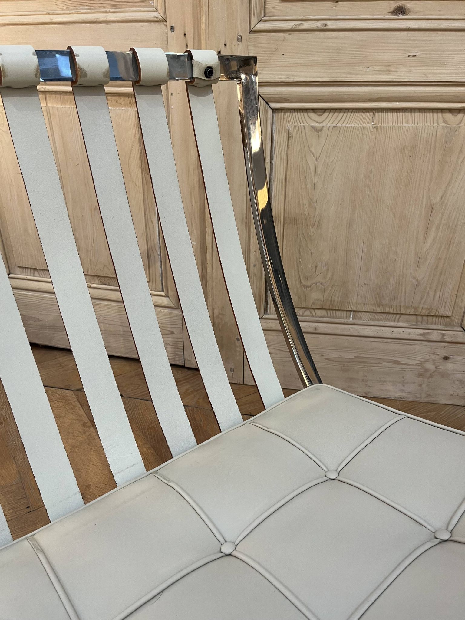 Mies van der rohe barcelona armchair and its footrest, knoll publisher
