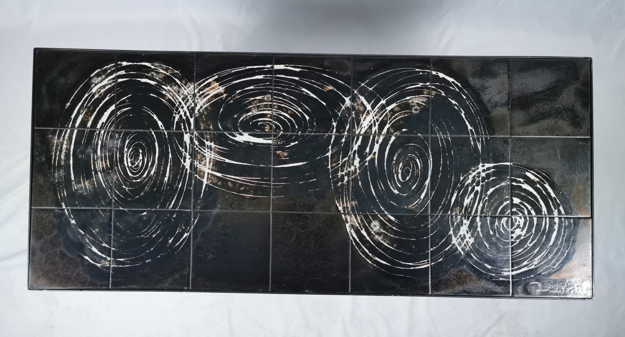 Coffee table by Julien de Covemaeker, ceramist in Ostend, Belgium