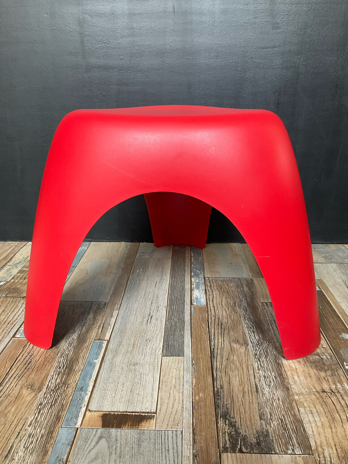 Stool elephant design Sori Yanagi for Vitra