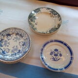 Assorted 18 old blue plates