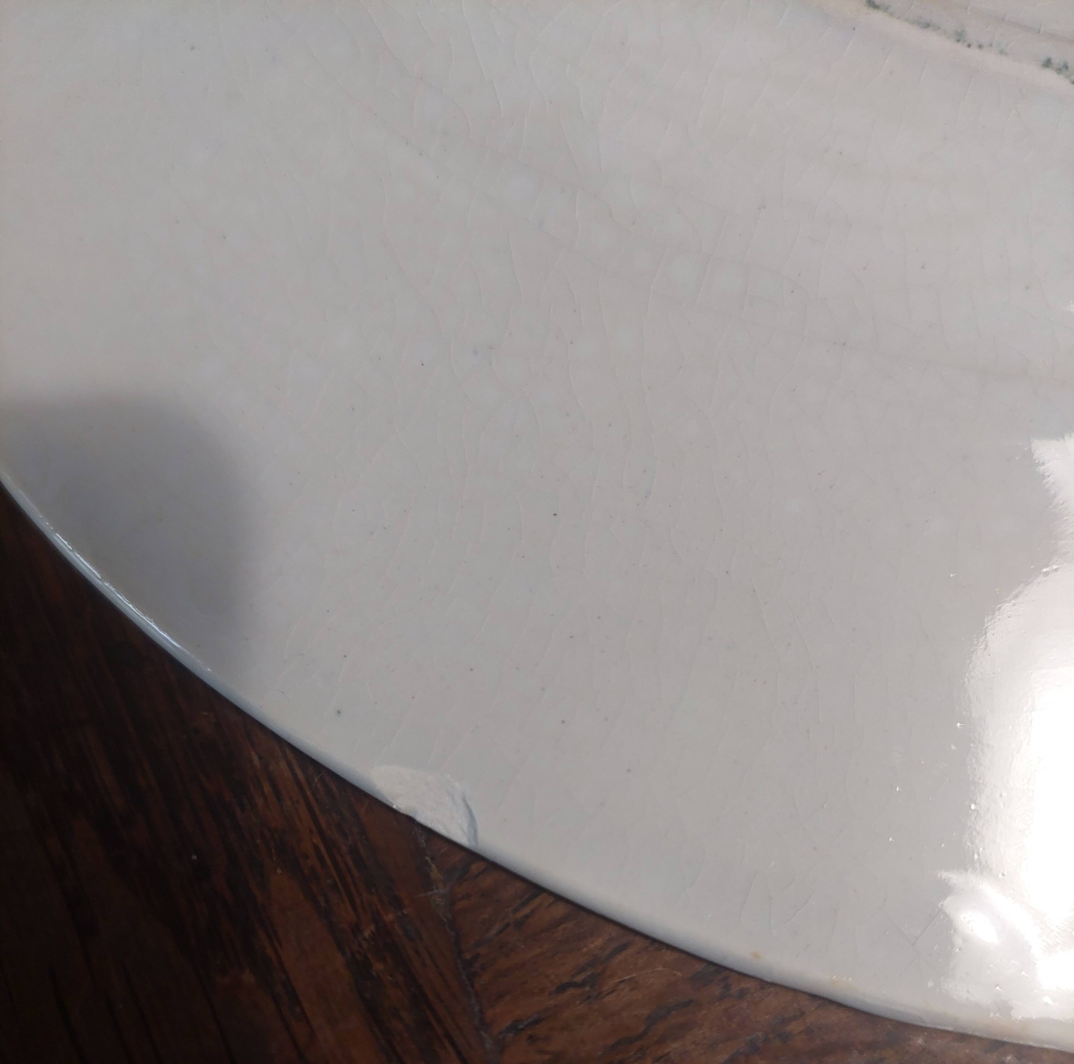 Série de six assiettes plates Gien terre de fer décor Rivoli fin XIXème