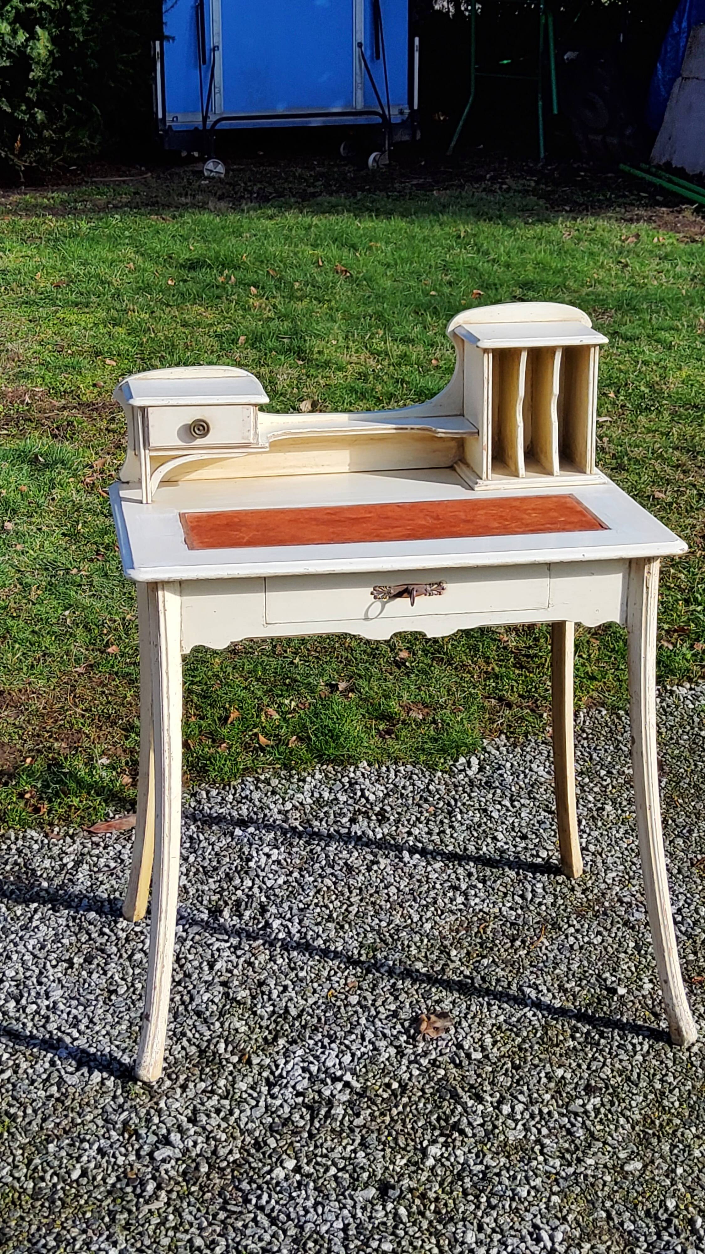 Happiness of the day art nouveau desk from the 1900s