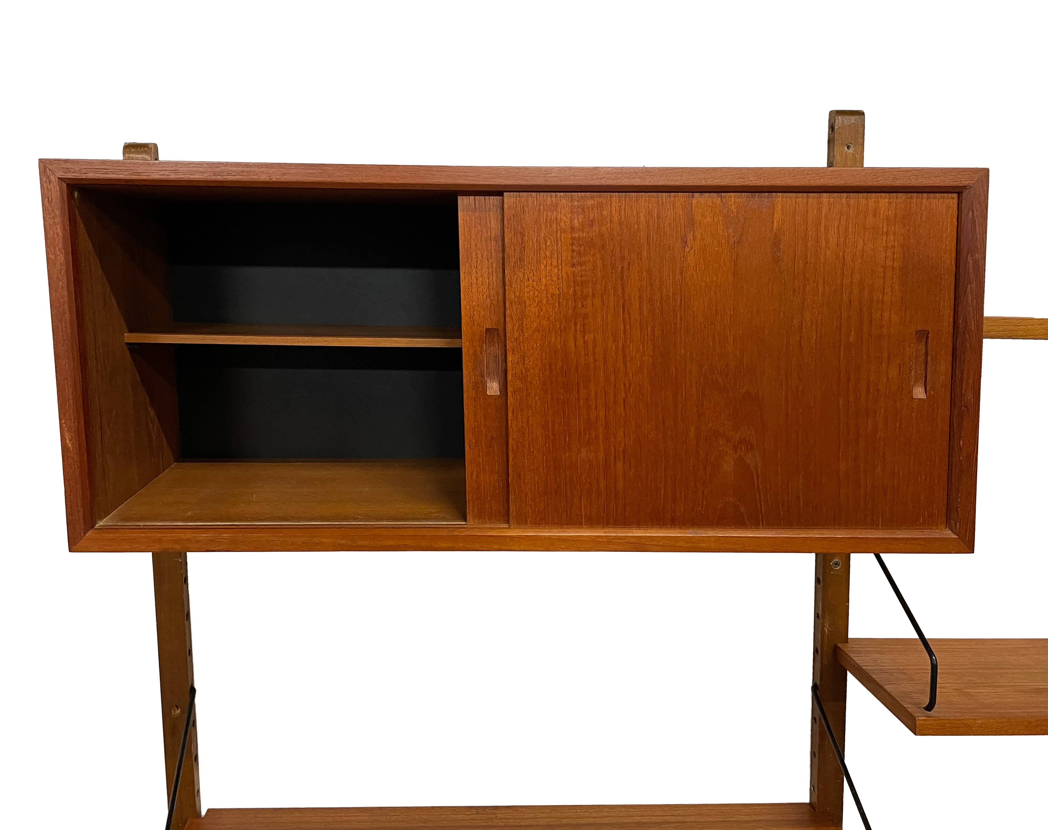 Vintage Poul Cadovius Royal System wandsysteem wandmeubel