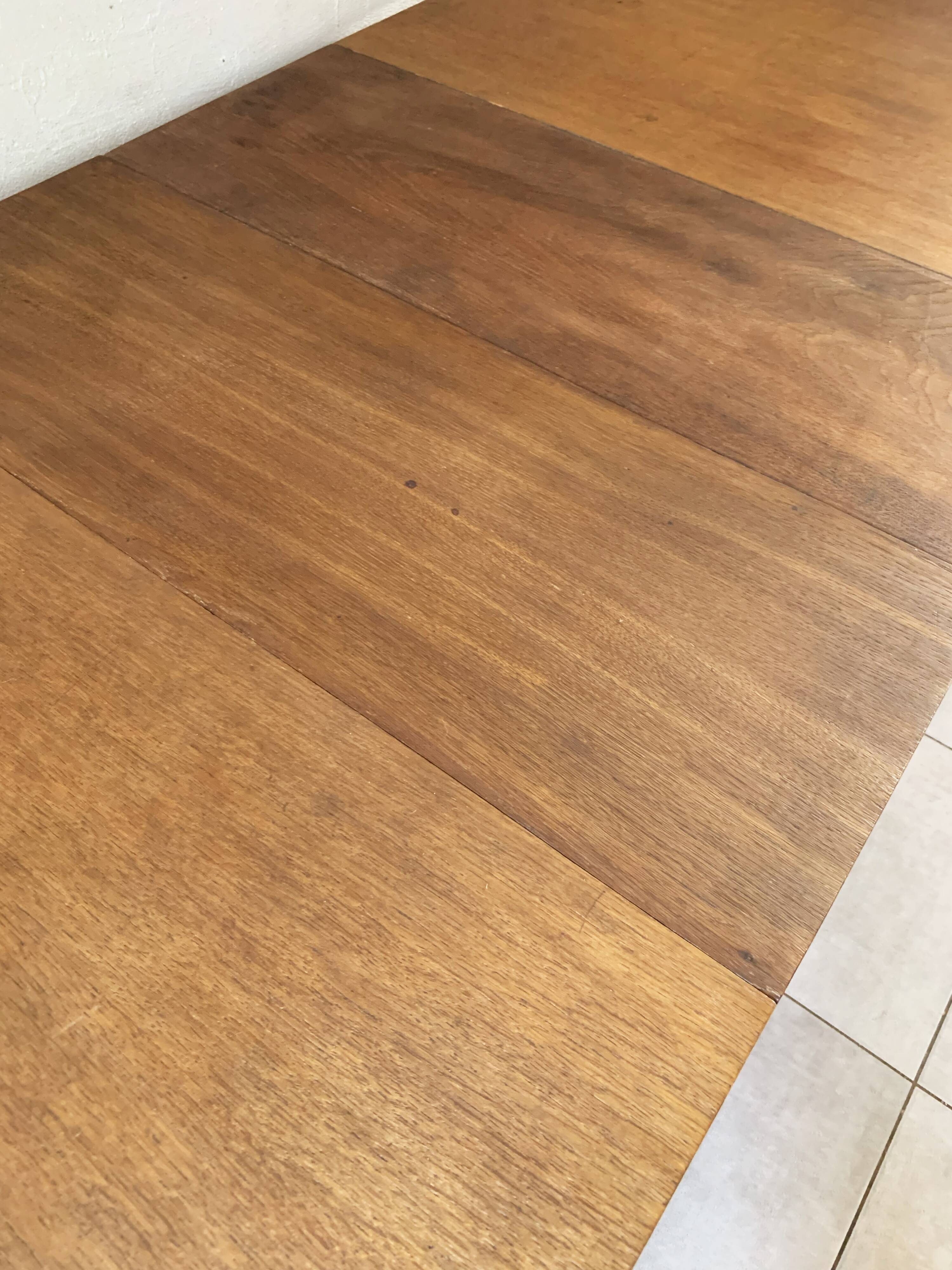 Vintage extendable oak table from the 50s