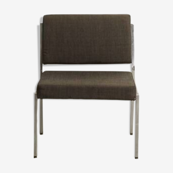 Armchair in metal and gray fabric