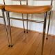 Paire de chaises chromé et skai orange