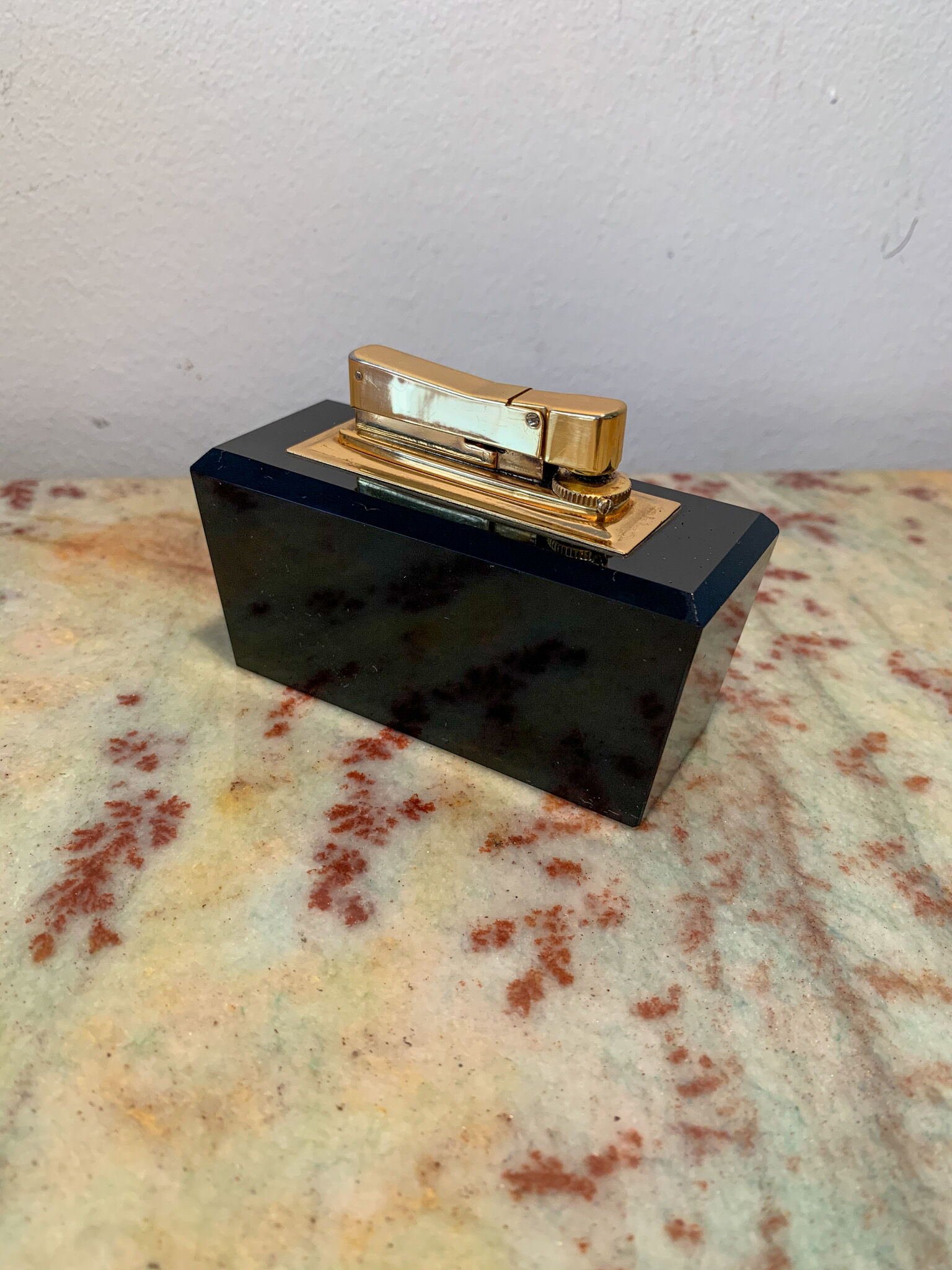 Penguin 70's table lighter