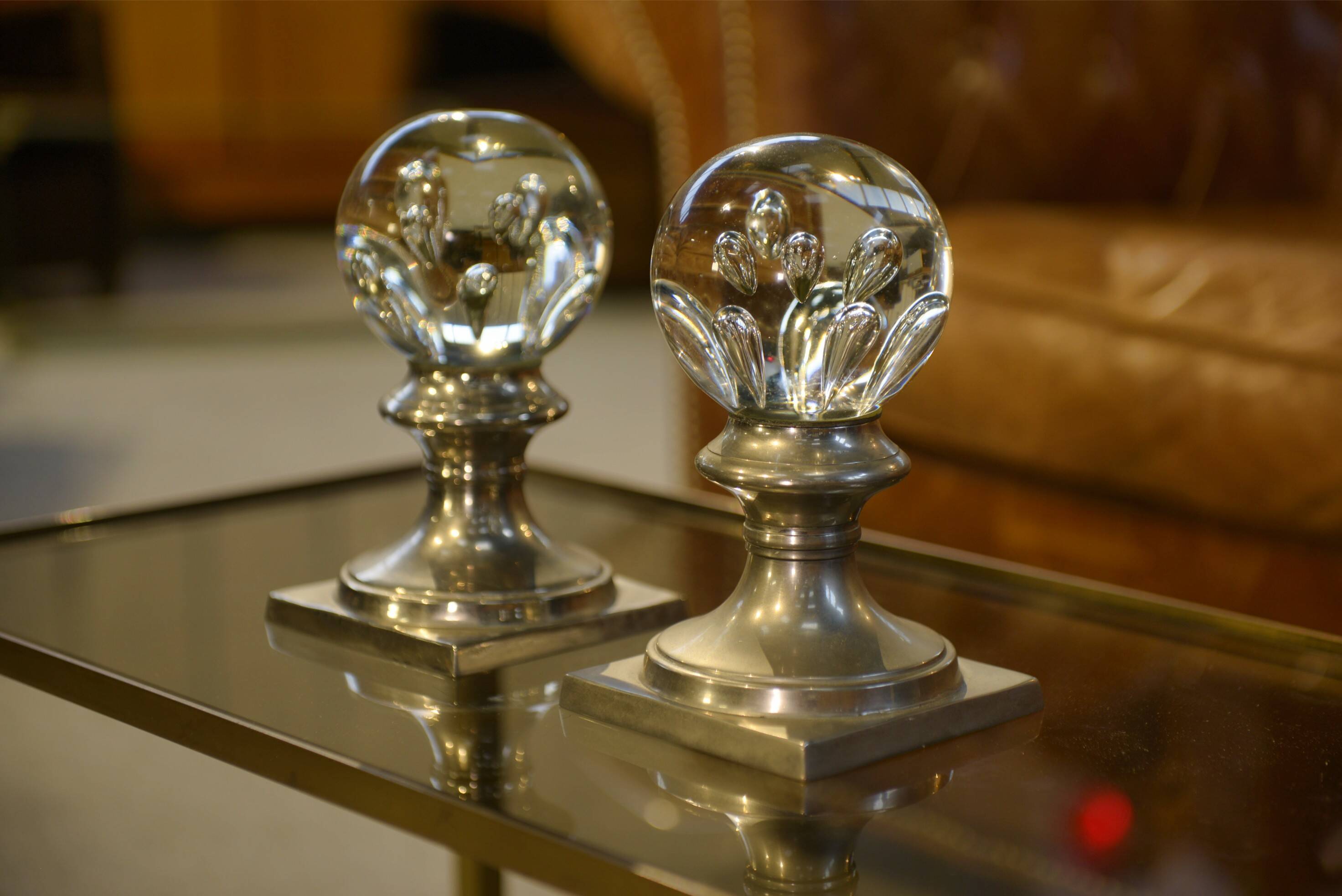 Paire de boules décoratives/boules d’escalier en verre de Murano 1970’s