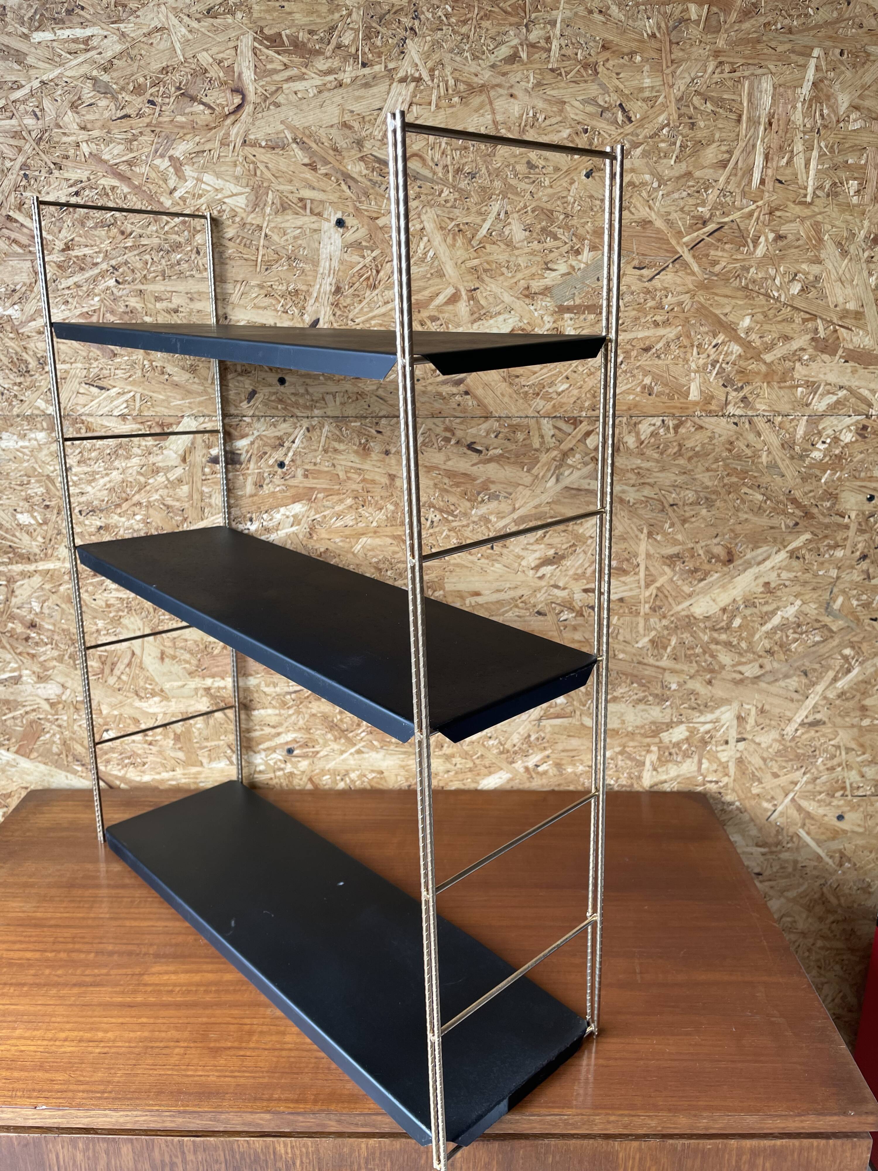Wall shelf 60s tomado style