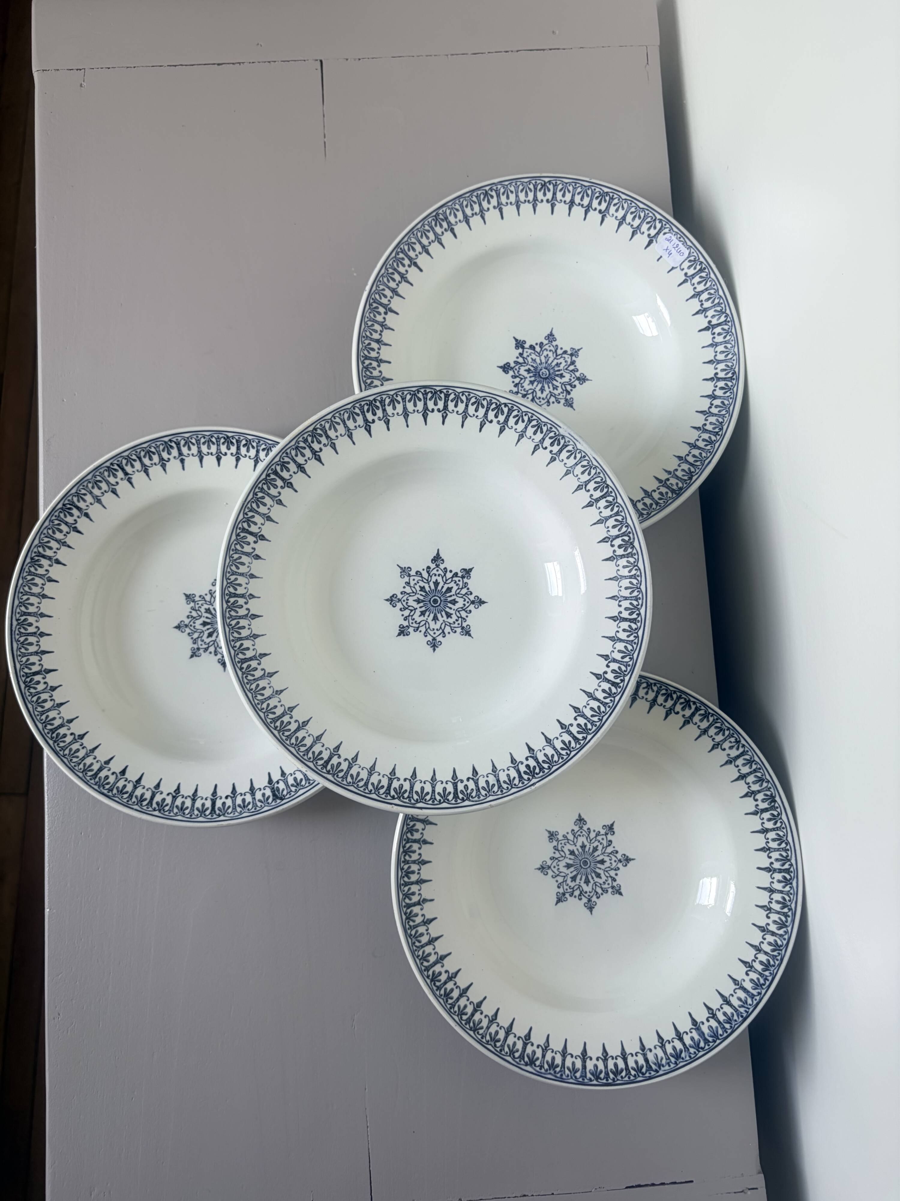 4 deep plates from St Amand model Primax 211240