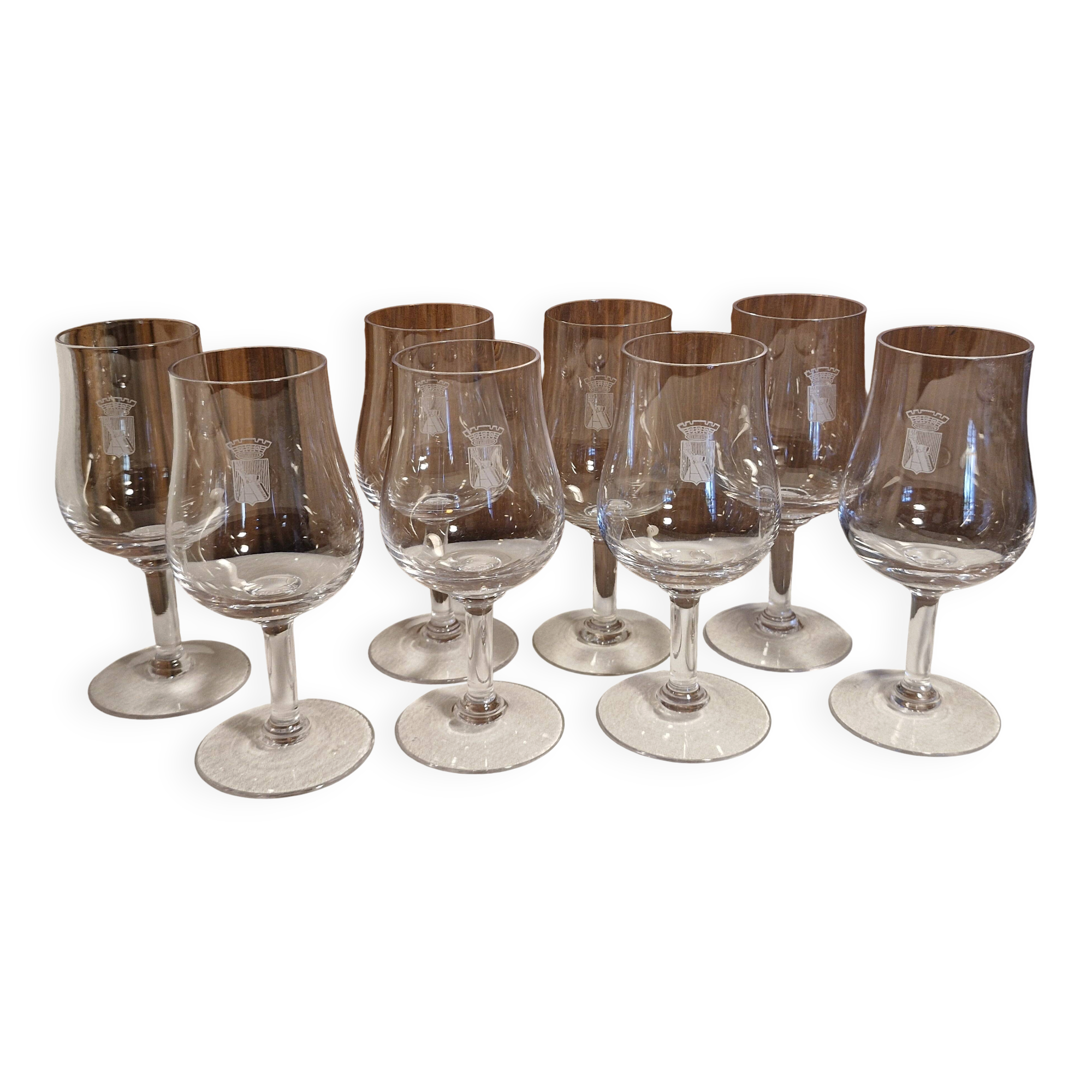 8 crystal wine glasses from the 1925/1930s - Camp Romain wine logo.