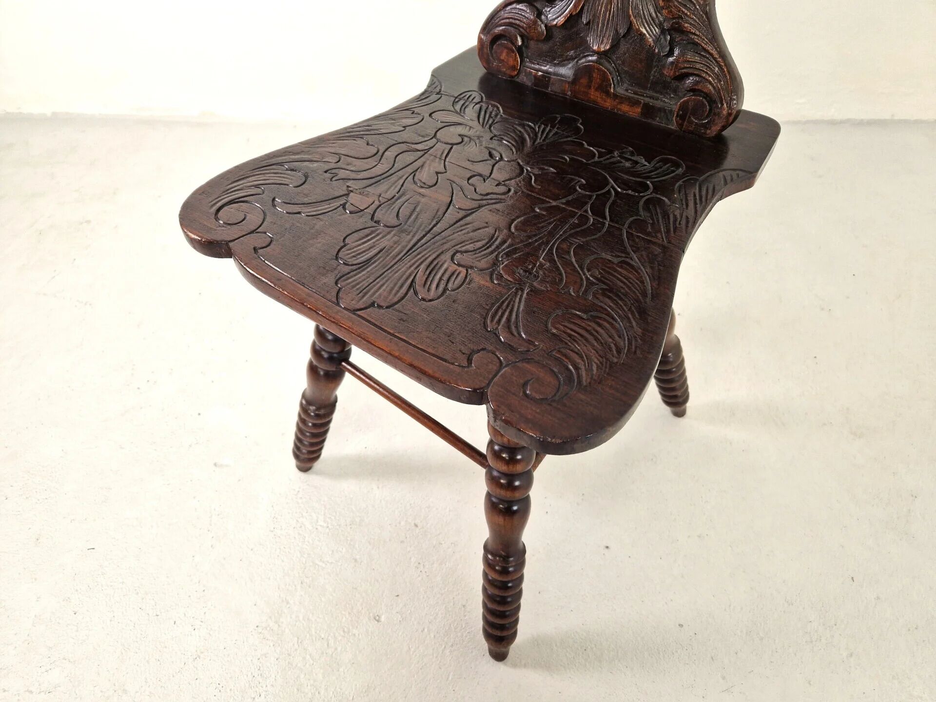 Antique Gothic hall chair with bobbin legs