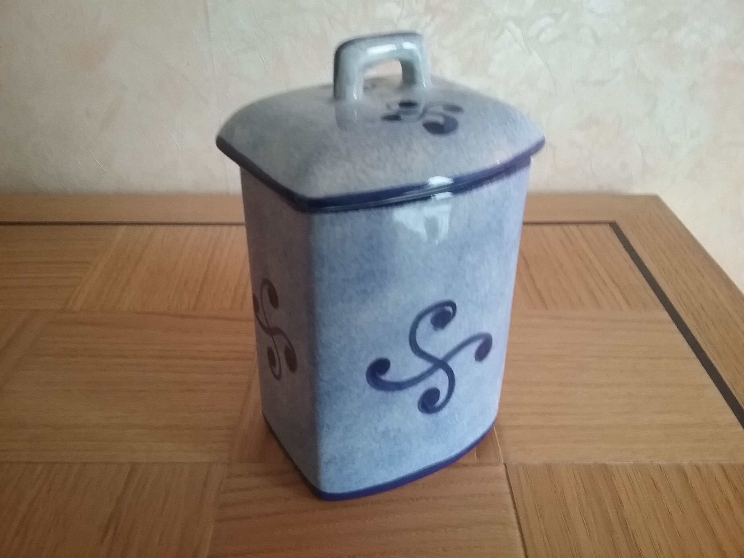 Spice pot Basque decoration