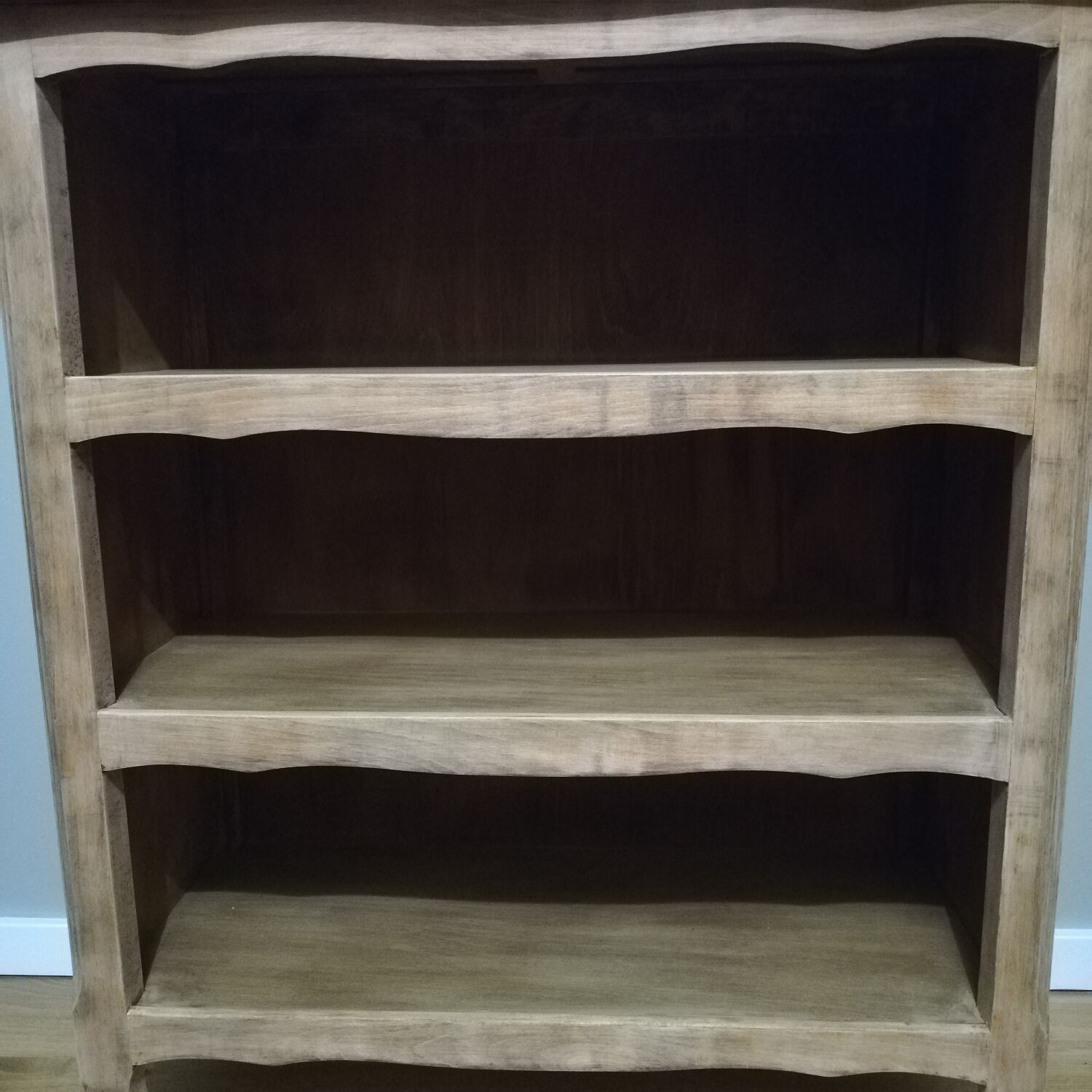 Bookcase in raw oak