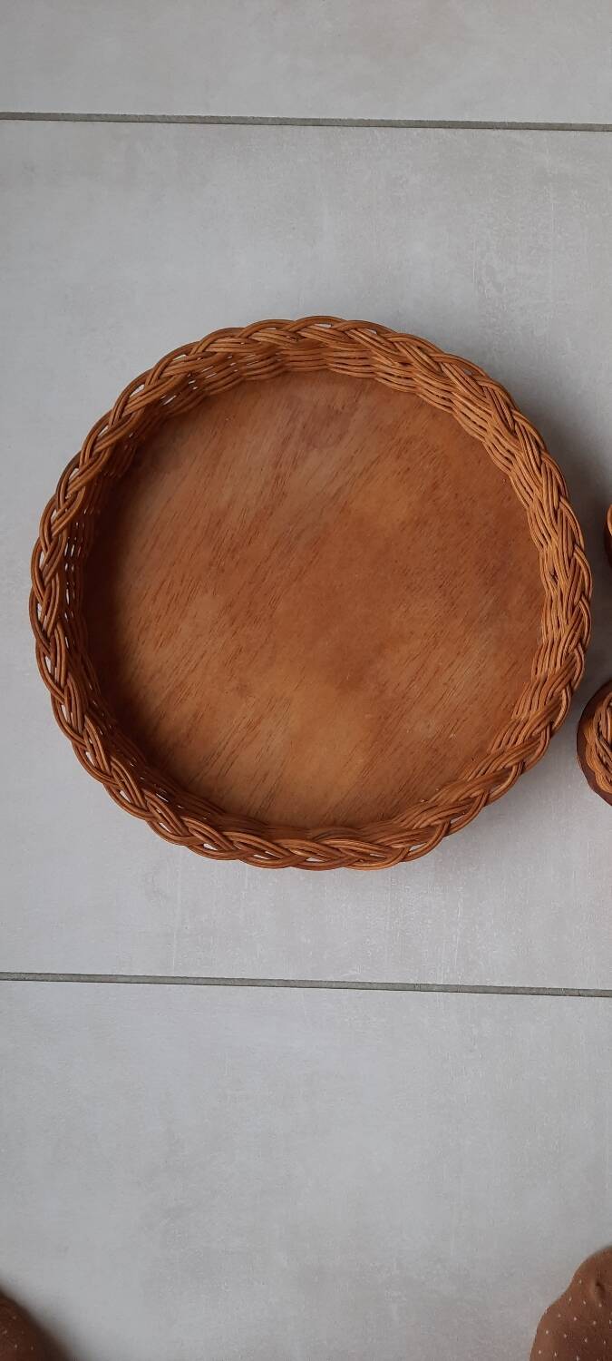Wicker and wood tray