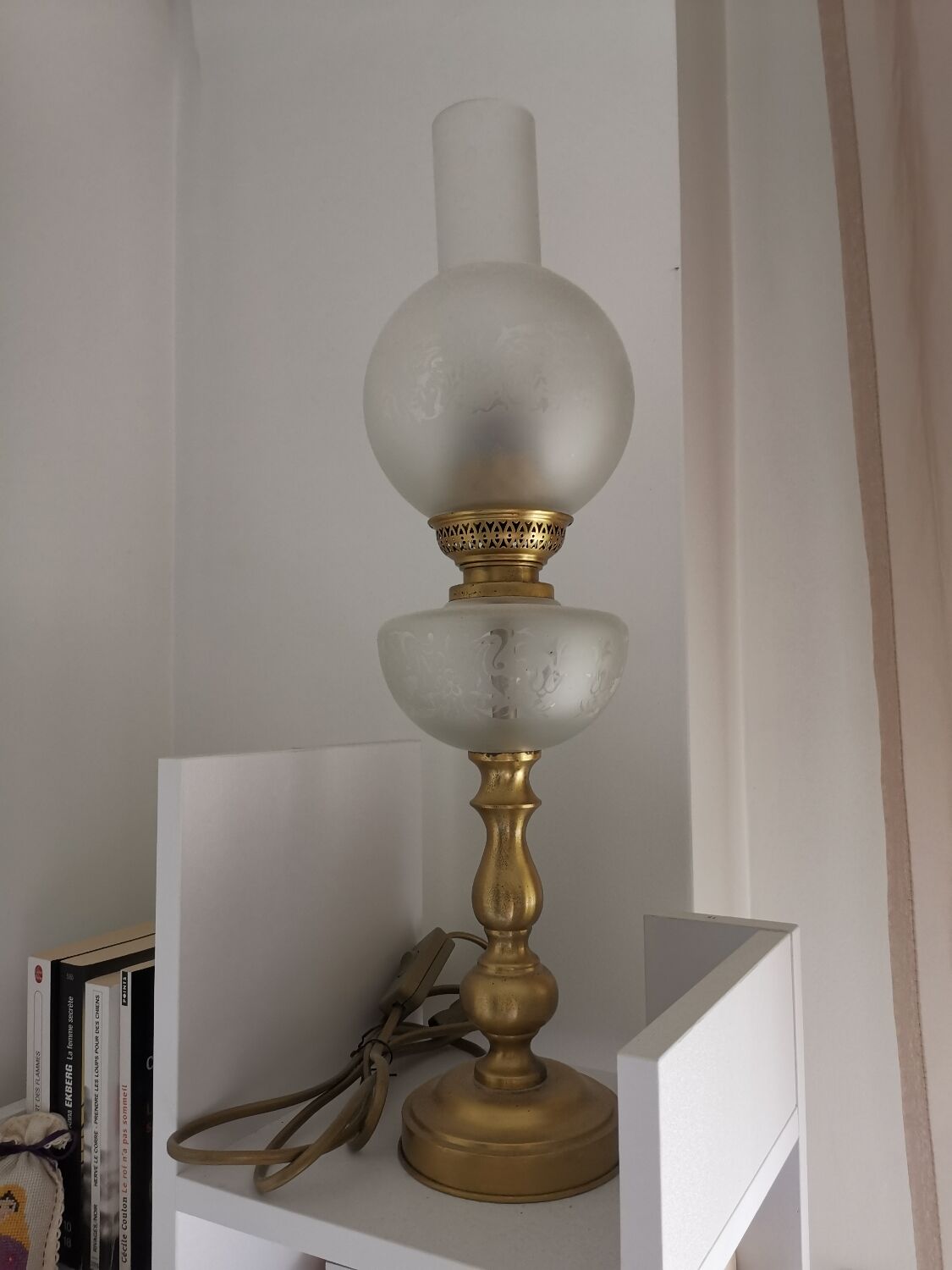Electrified kerosene lamp