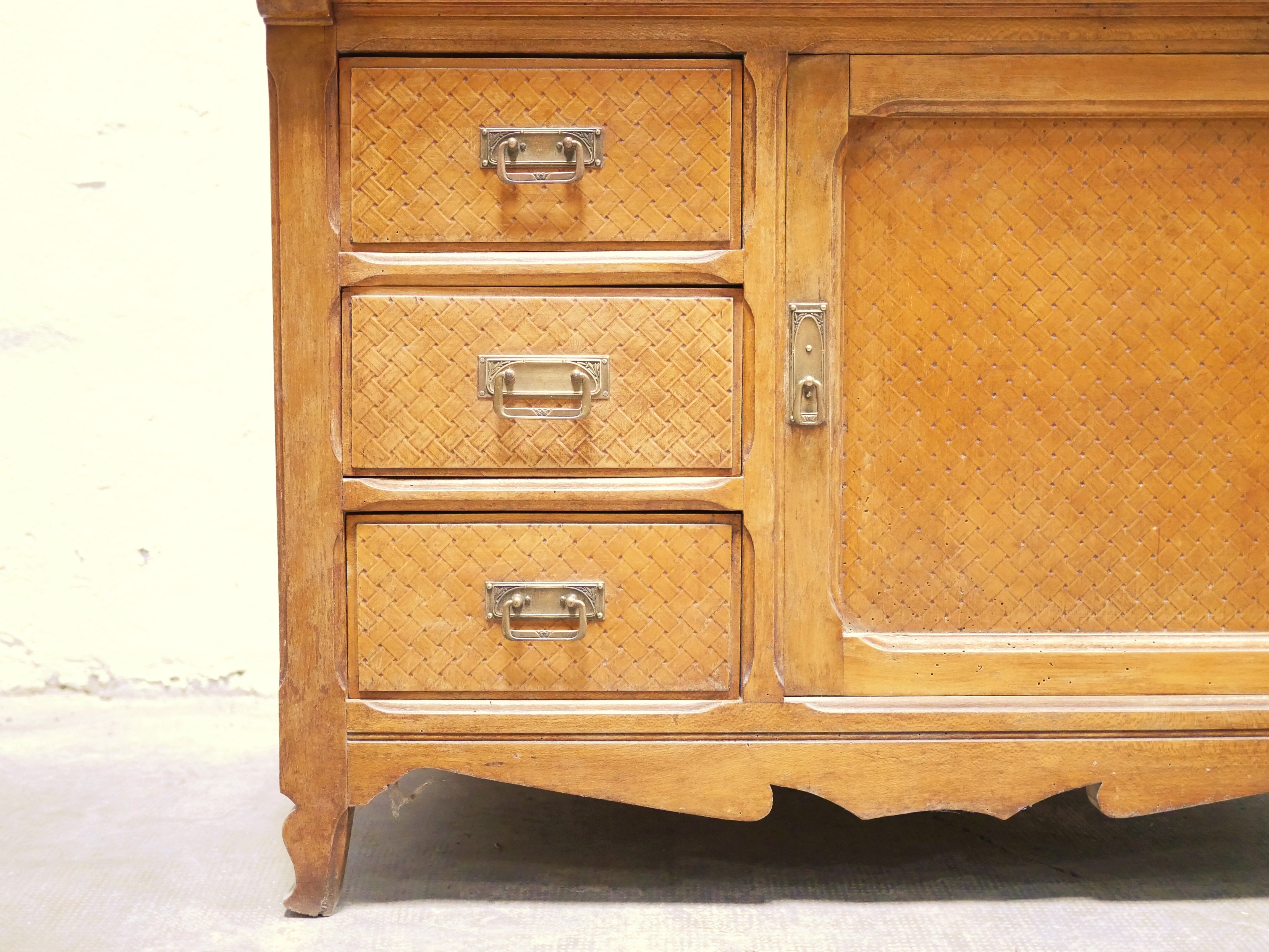 Antique washbasin cabinet in marble and wood