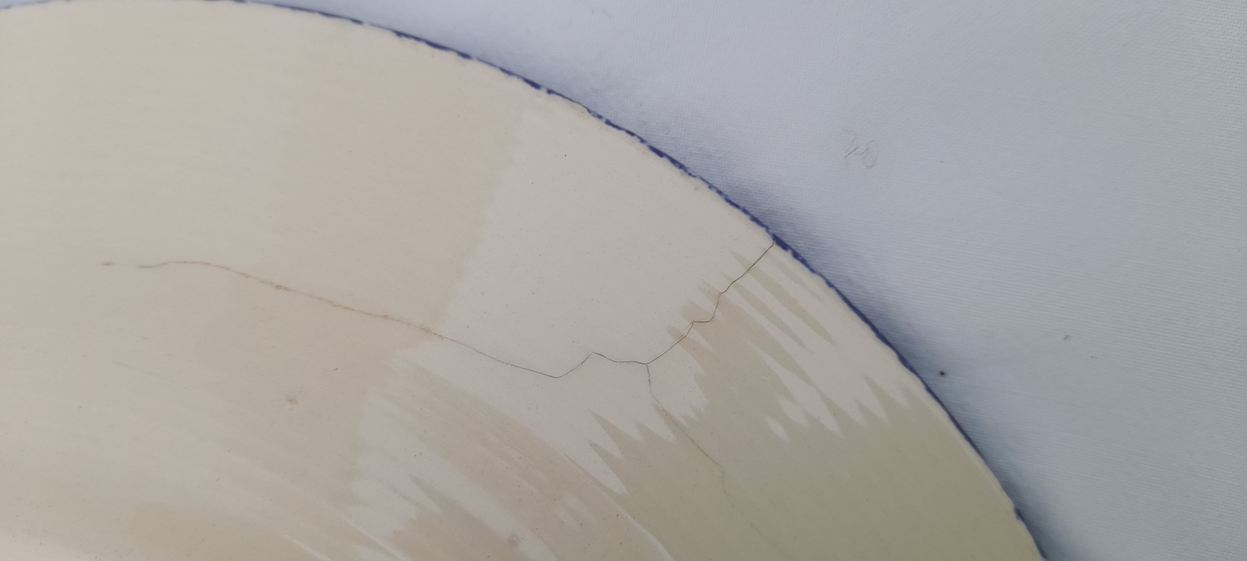 2 earthenware plates of Saint Clement hand painted diam 23 cm