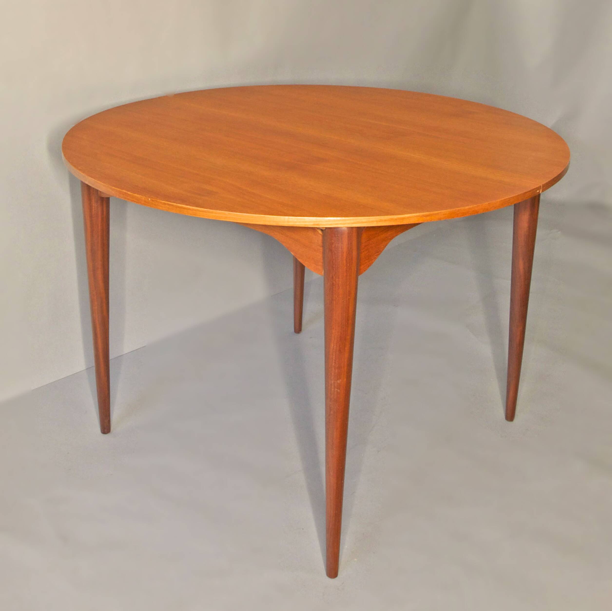 Table à manger circulaire extensible en teck, Italie, années 1960
