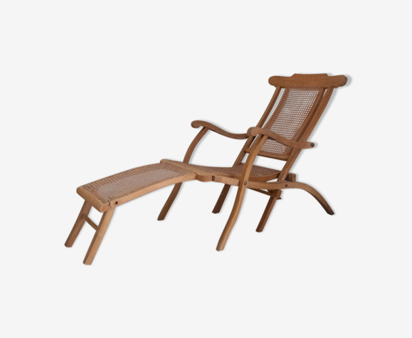 Wooden chaise longue and cannage