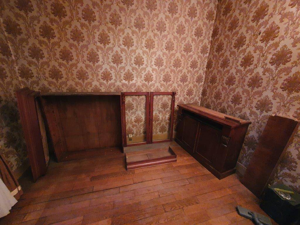 Small late 19th century English mahogany bookcase