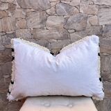 Housse de coussin en laine boho chez un coussin berbère Beni Ourain. Les housses de coussin boho