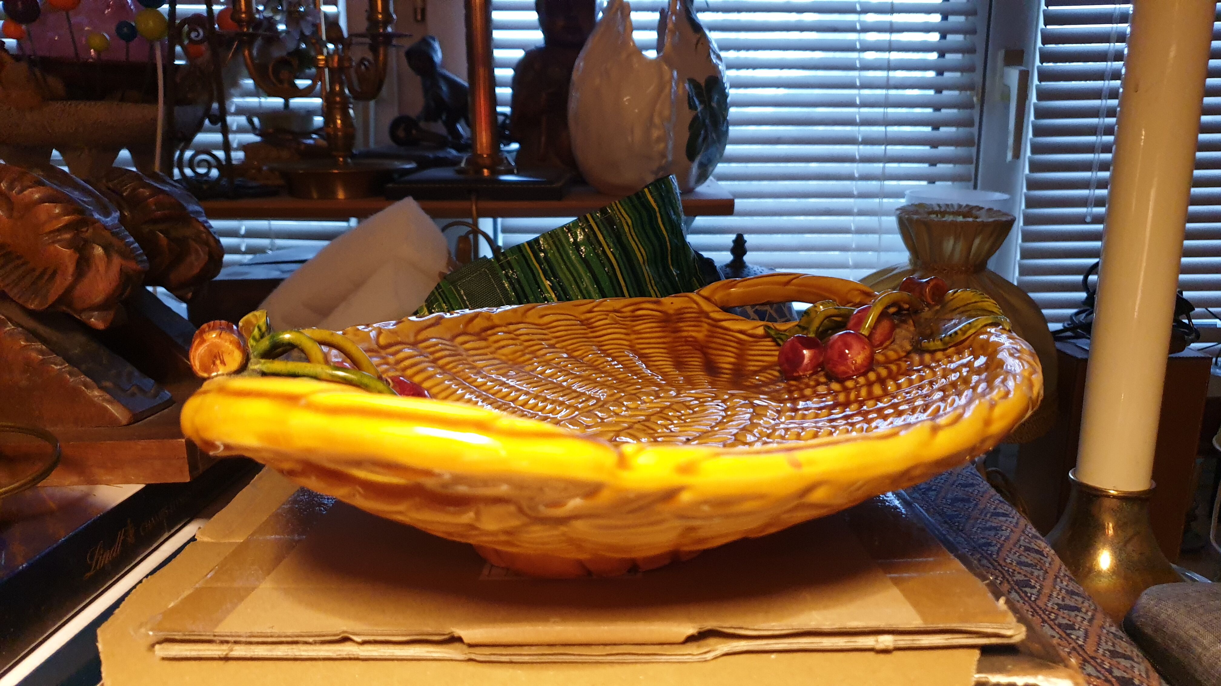 Plat barbotine Vallauris